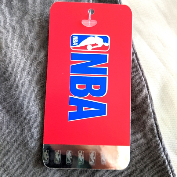 NBA Women's San Antonio Spurs Basketball Cotton Tee - Picture 6 of 8